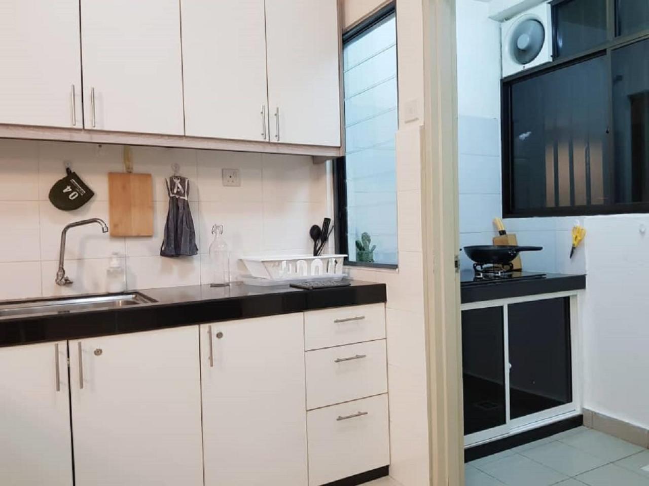 Puchong 8-12 Pax 5Min Lrt Cozy Apartment Ioi Mall 외부 사진