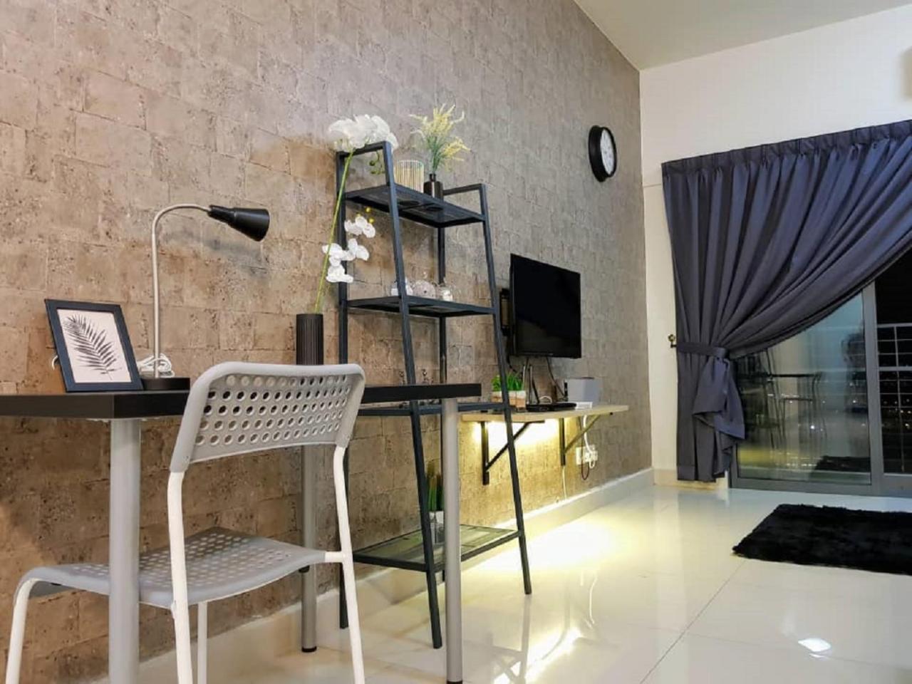 Puchong 8-12 Pax 5Min Lrt Cozy Apartment Ioi Mall 외부 사진